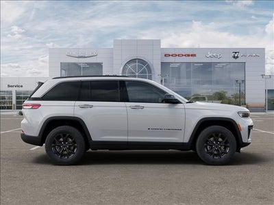 2026 Jeep Grand Cherokee Laredo