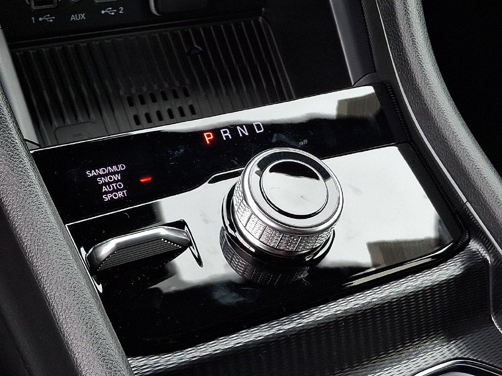 2027 Jeep Grand Cherokee Laredo Altitude