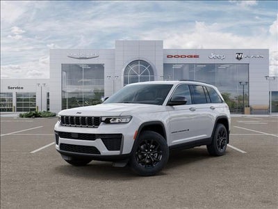 2026 Jeep Grand Cherokee Laredo Altitude