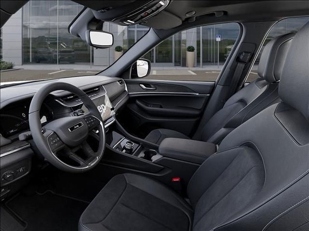 2026 Jeep Grand Cherokee Laredo Altitude