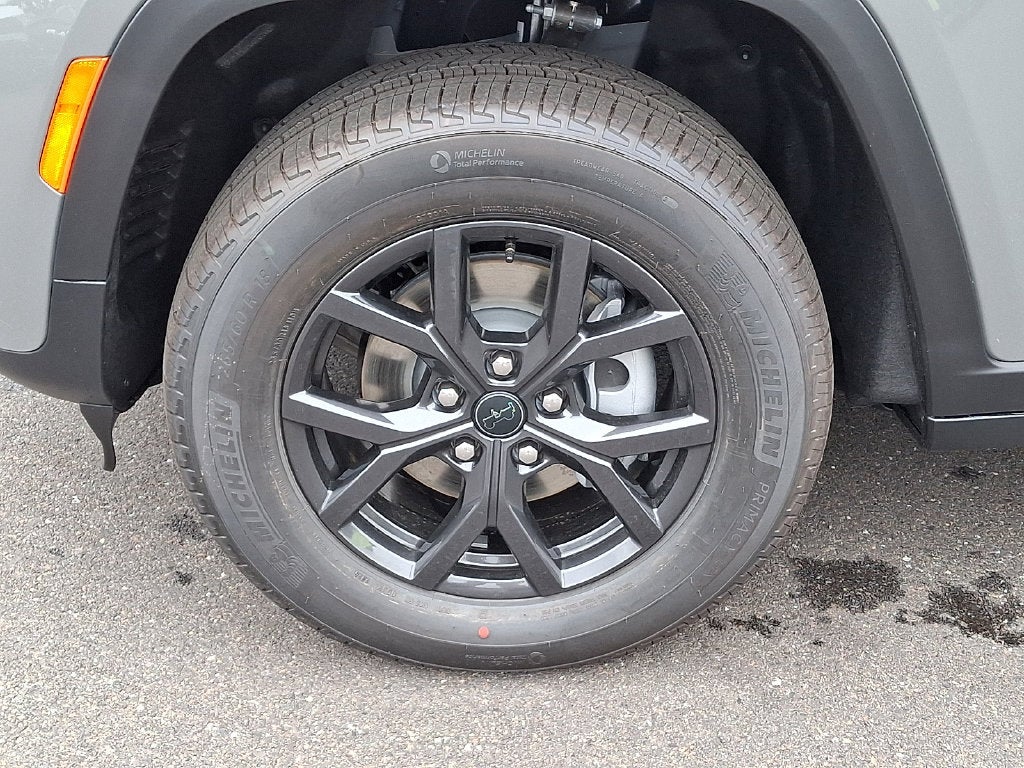 2027 Jeep Grand Cherokee Altitude