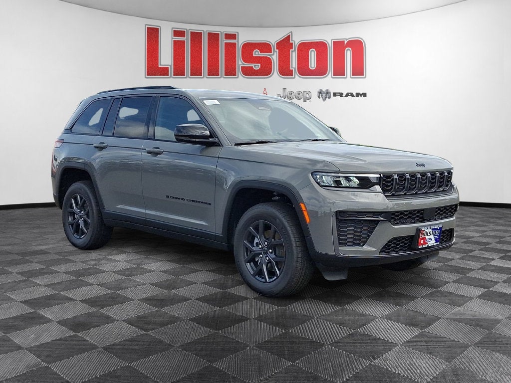 2027 Jeep Grand Cherokee Laredo Altitude