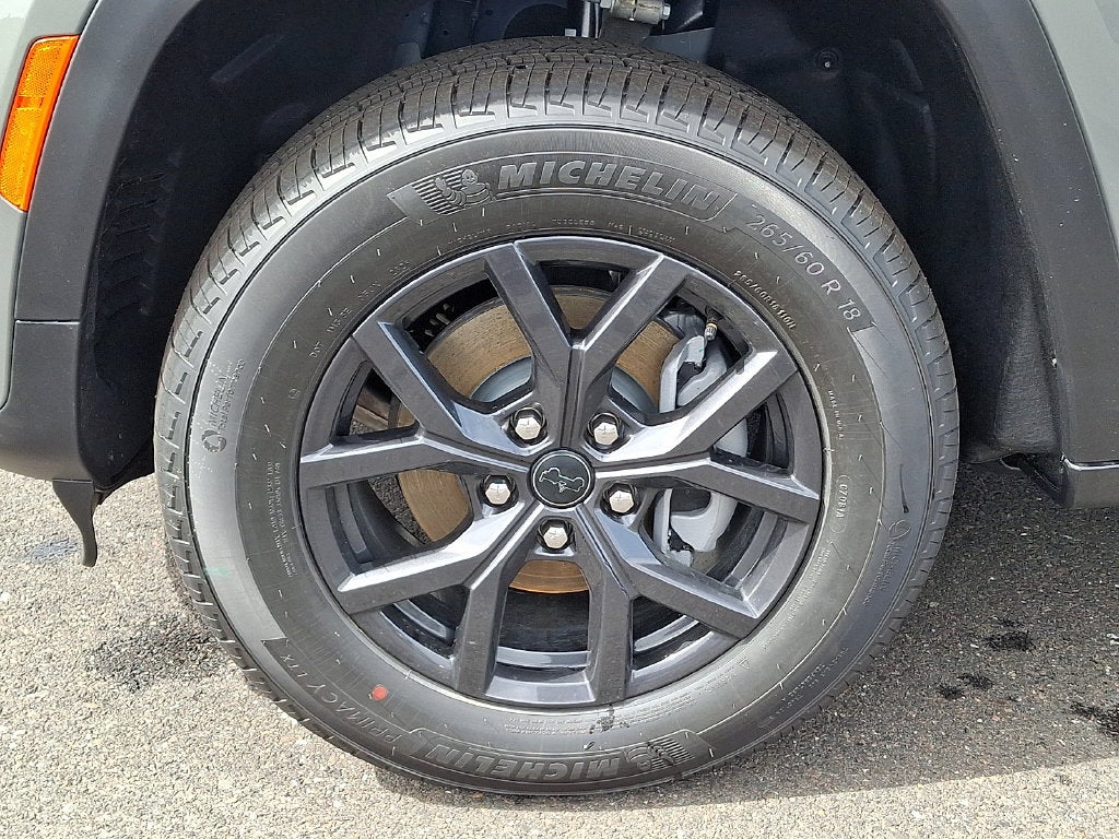2027 Jeep Grand Cherokee Laredo Altitude