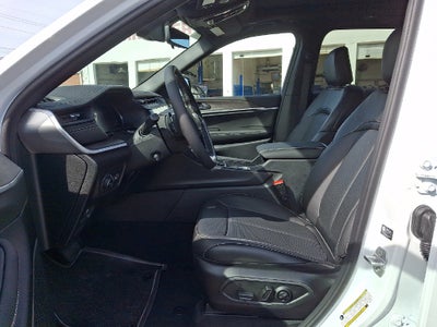 2027 Jeep Grand Cherokee Limited Reserve