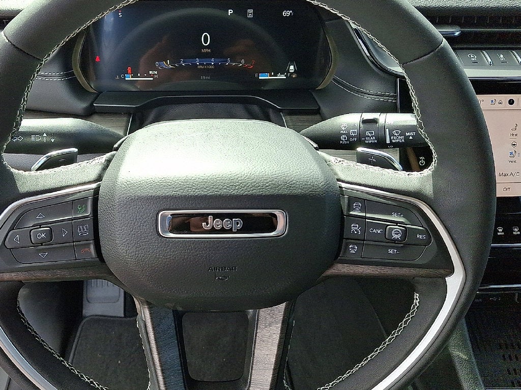 2027 Jeep Grand Cherokee Limited Reserve
