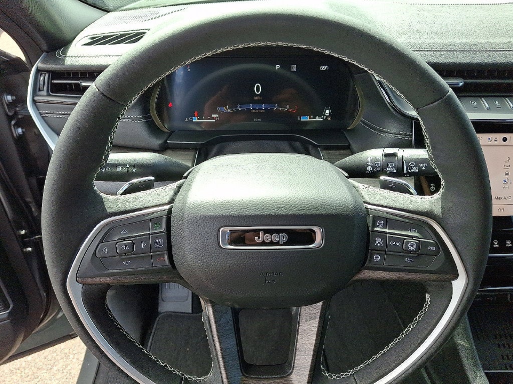 2027 Jeep Grand Cherokee Limited Reserve