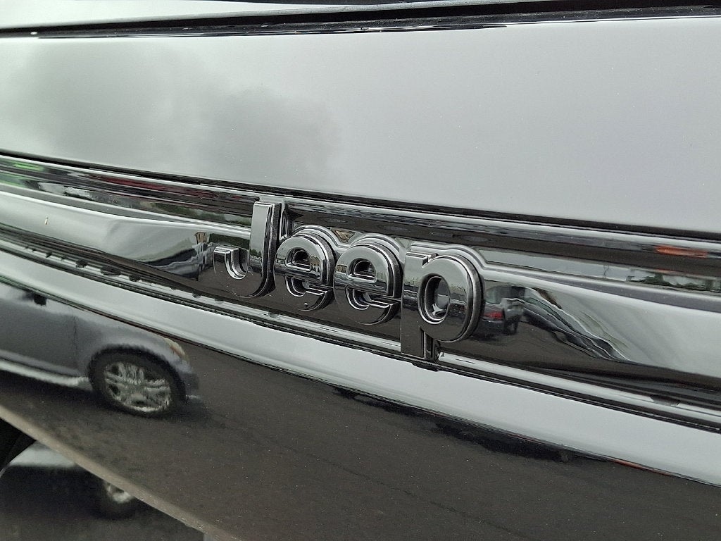 2027 Jeep Grand Cherokee Summit