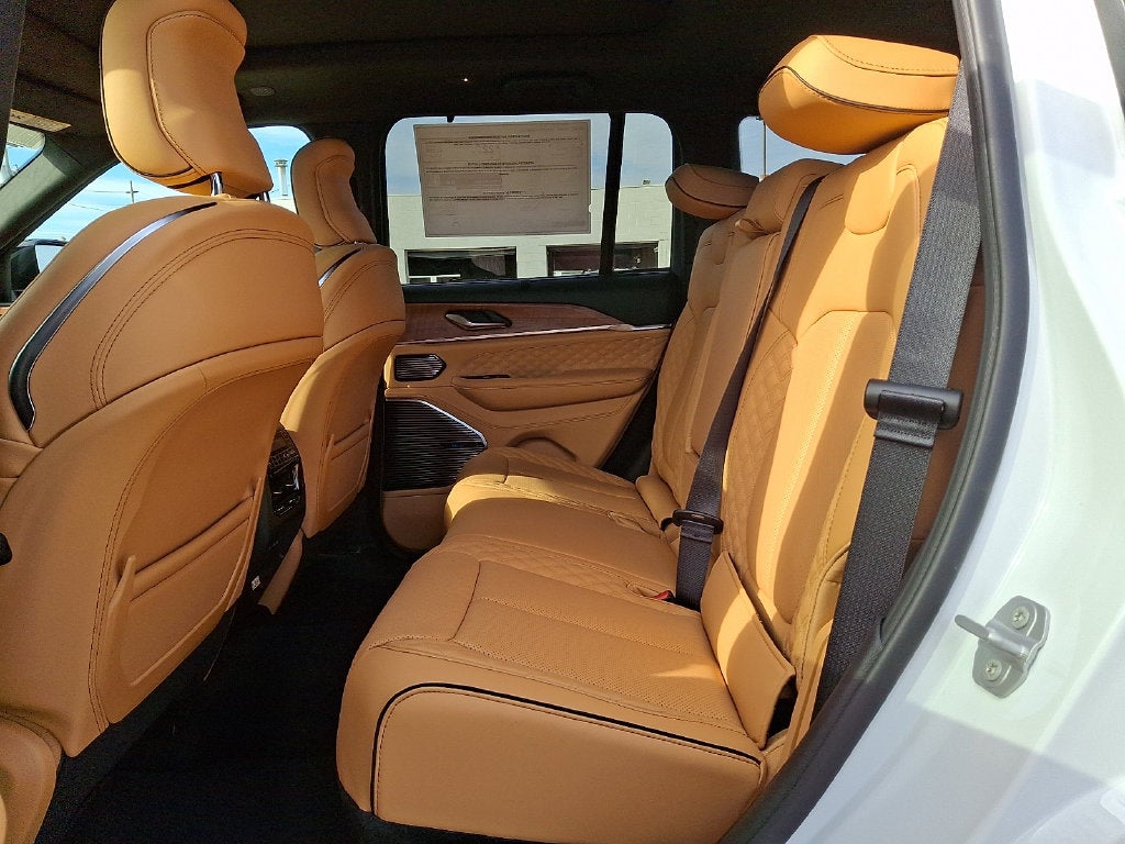 2027 Jeep Grand Cherokee Summit