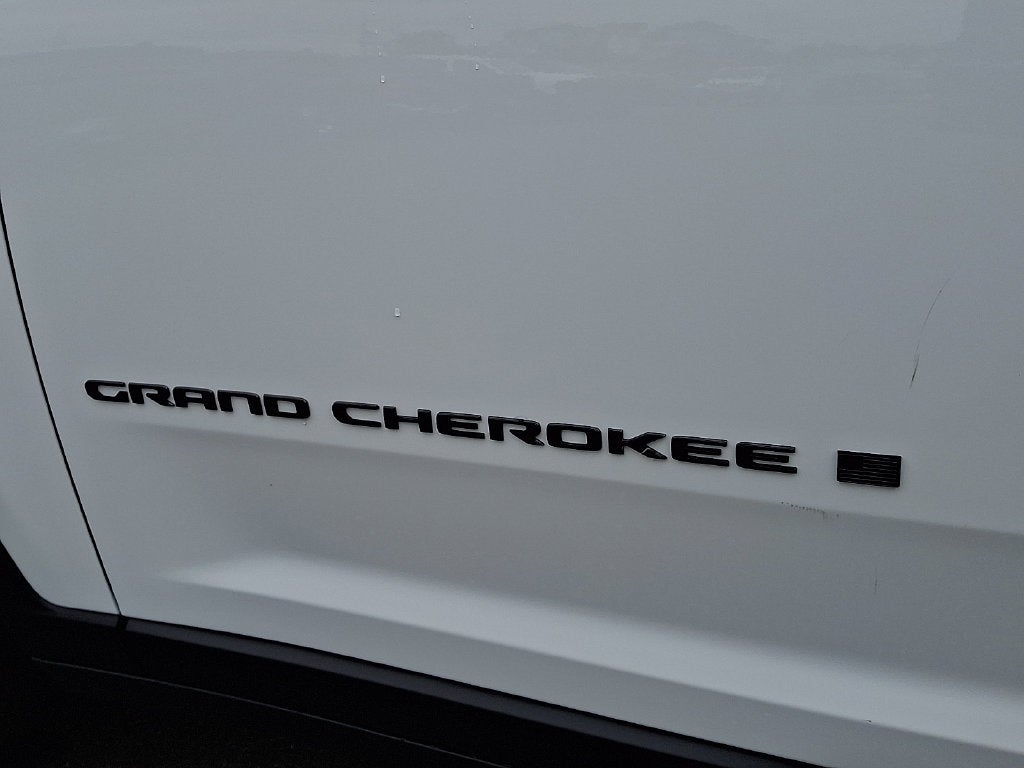 2027 Jeep Grand Cherokee L Laredo Altitude