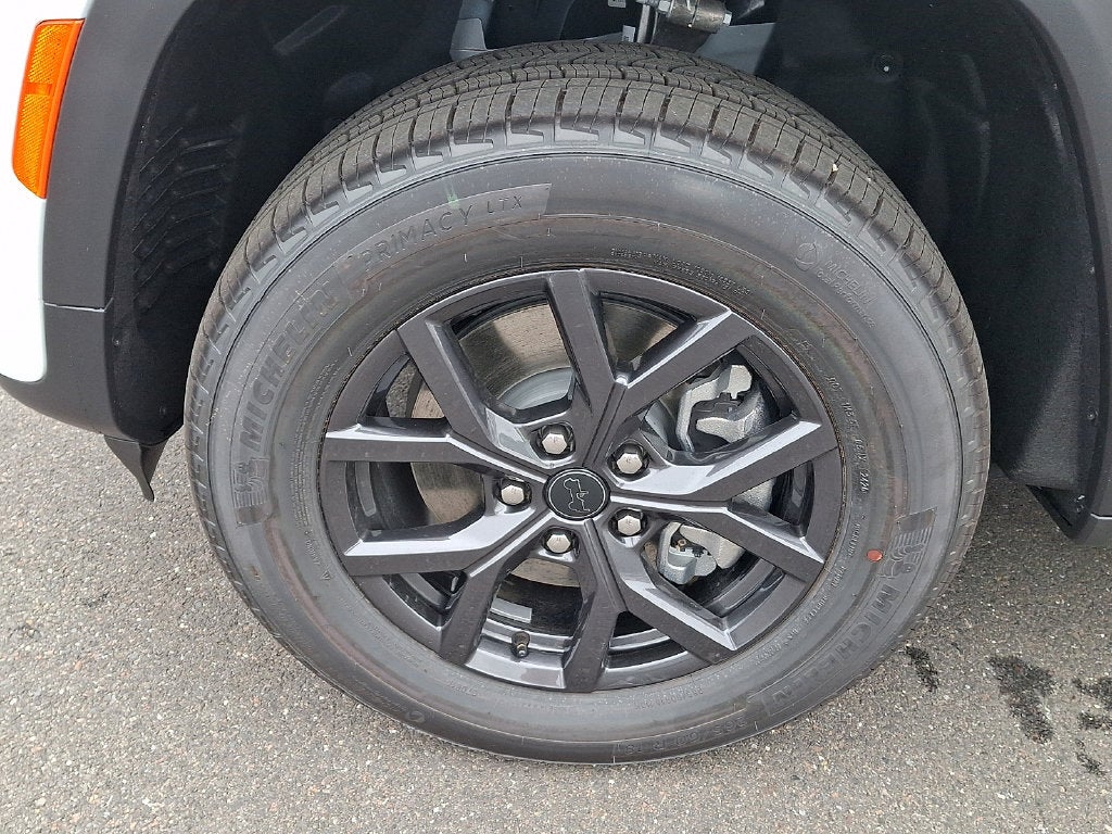 2027 Jeep Grand Cherokee L Laredo Altitude