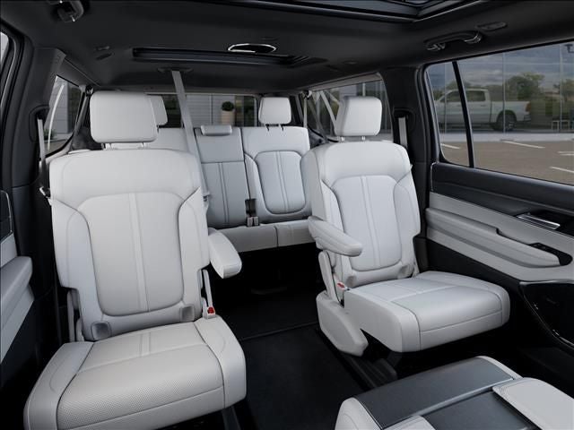 2026 Jeep Grand Wagoneer L 4x4