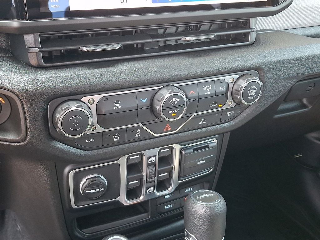 2026 Jeep Gladiator Sport