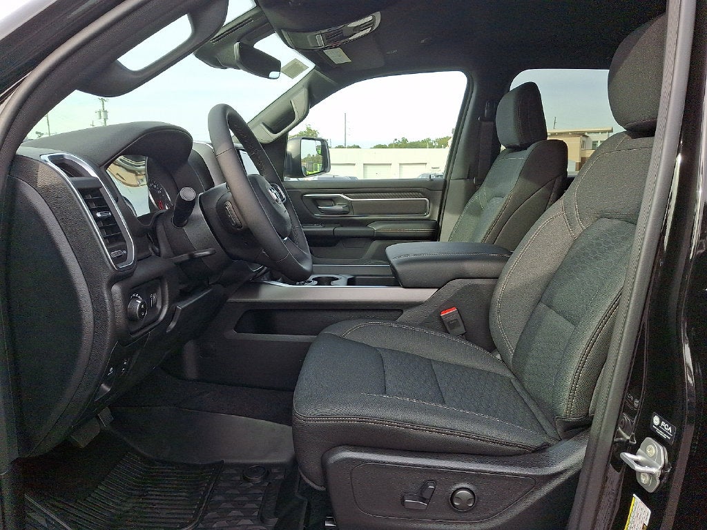 2027 RAM 1500 Big Horn/Lone Star