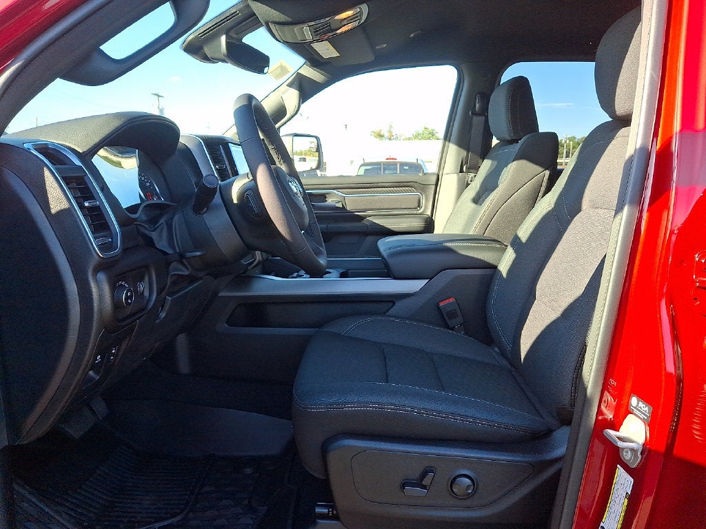 2027 RAM 1500 Big Horn/Lone Star