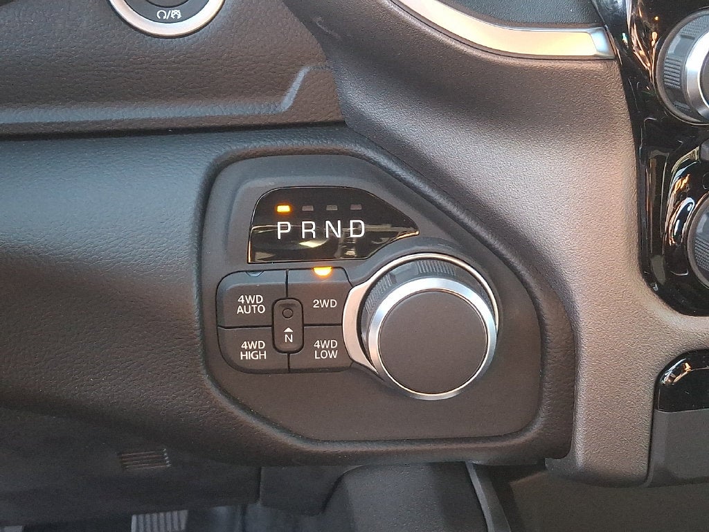 2027 RAM 1500 Big Horn/Lone Star