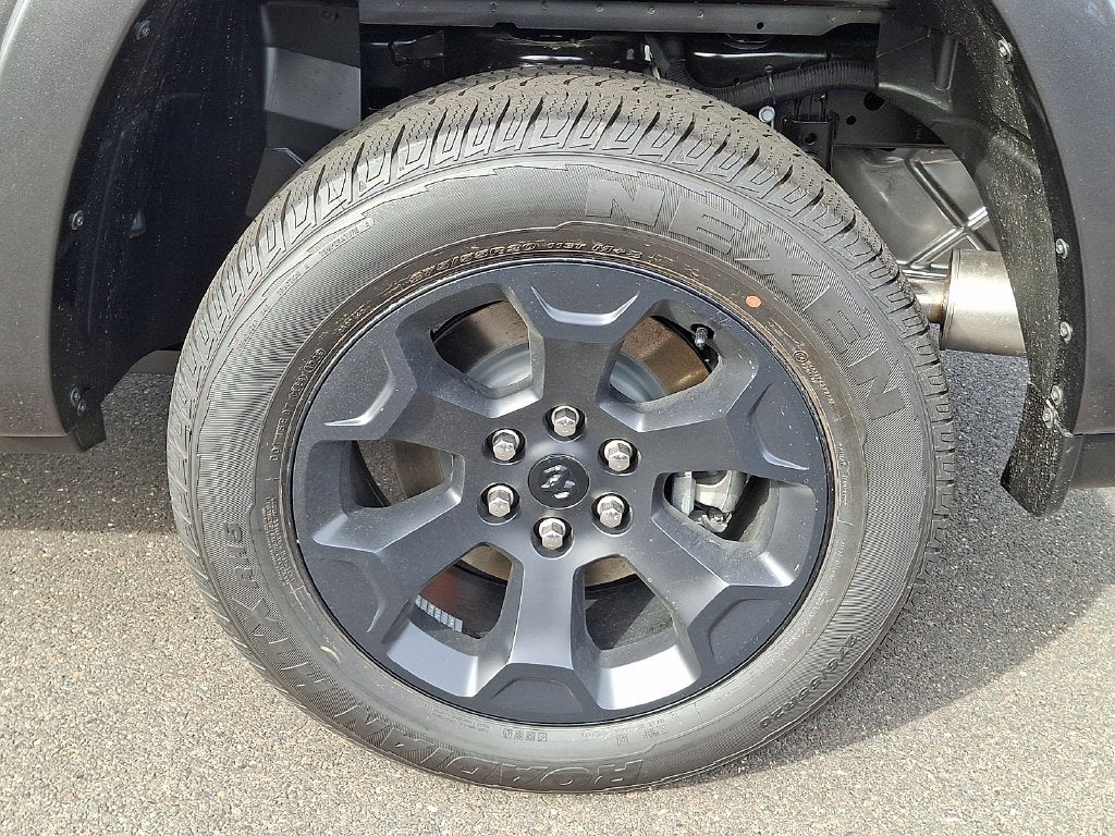 2027 RAM 1500 Big Horn/Lone Star
