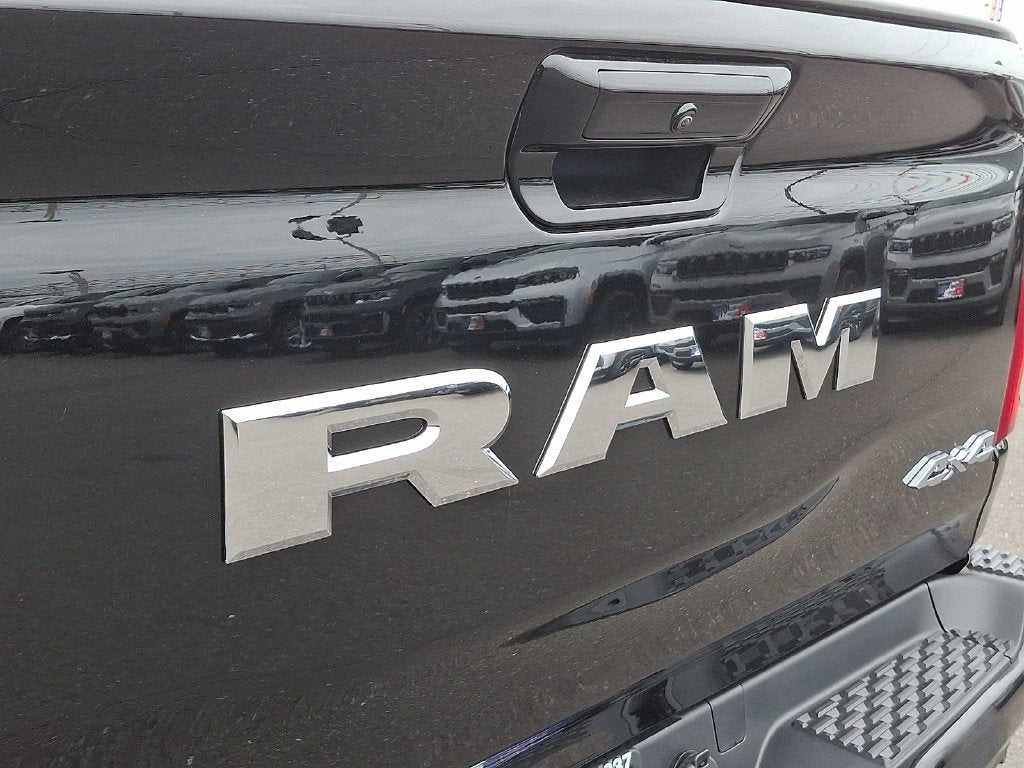 2027 RAM 1500 Big Horn/Lone Star
