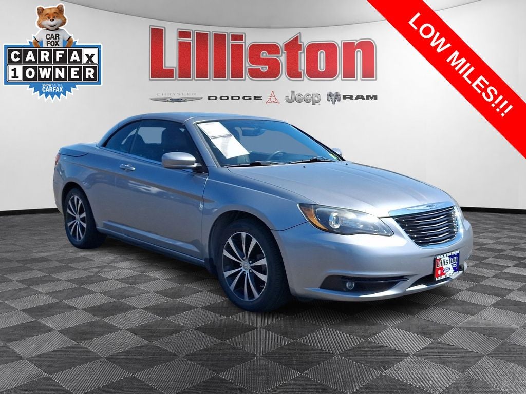 2013 Chrysler 200 S