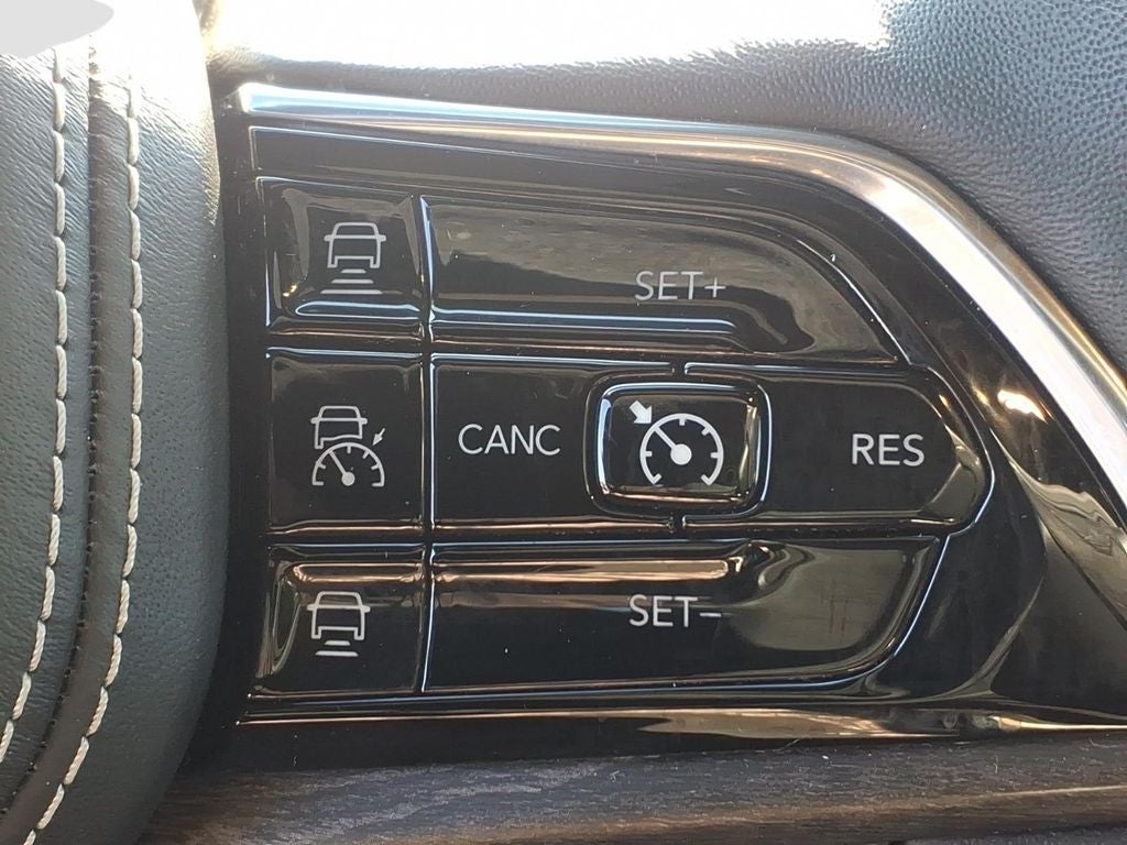 2022 Jeep Grand Cherokee Overland 4x4