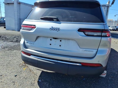 2023 Jeep Grand Cherokee L Laredo 4x4