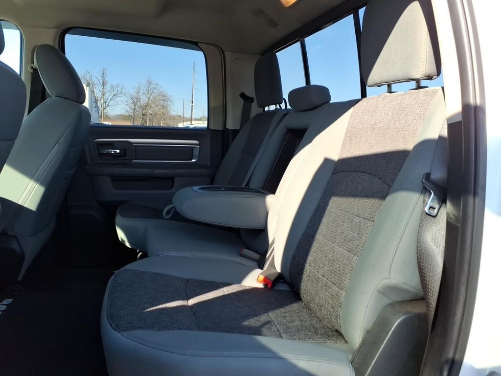 2018 RAM 1500 Big Horn Crew Cab 4x4 5'7' Box