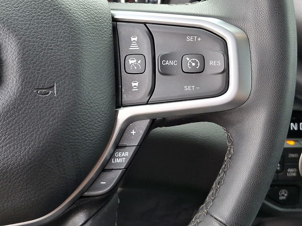 2025 RAM 1500 Big Horn Crew Cab 4x4 5'7' Box