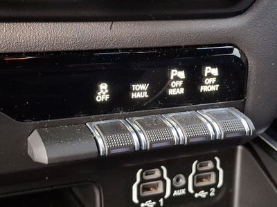 2021 RAM 1500 Big Horn Crew Cab 4x4 5'7' Box