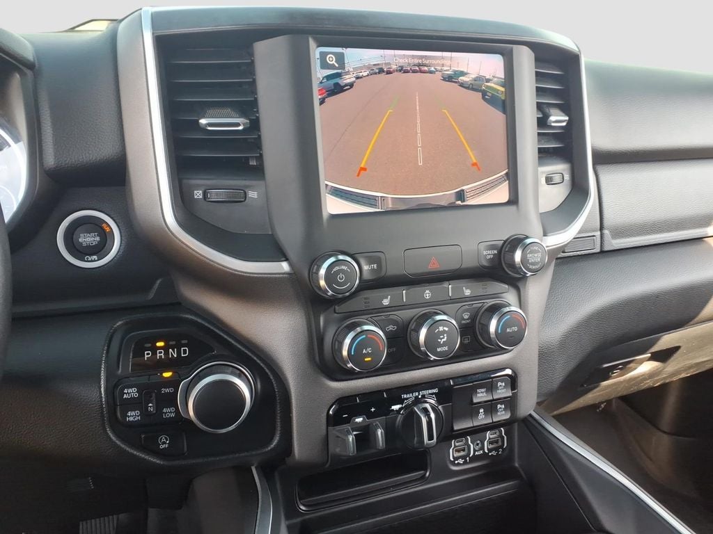 2022 RAM 1500 Big Horn Crew Cab 4x4 5'7' Box