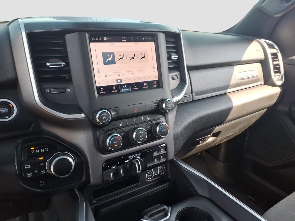 2022 RAM 1500 Big Horn Crew Cab 4x4 5'7' Box