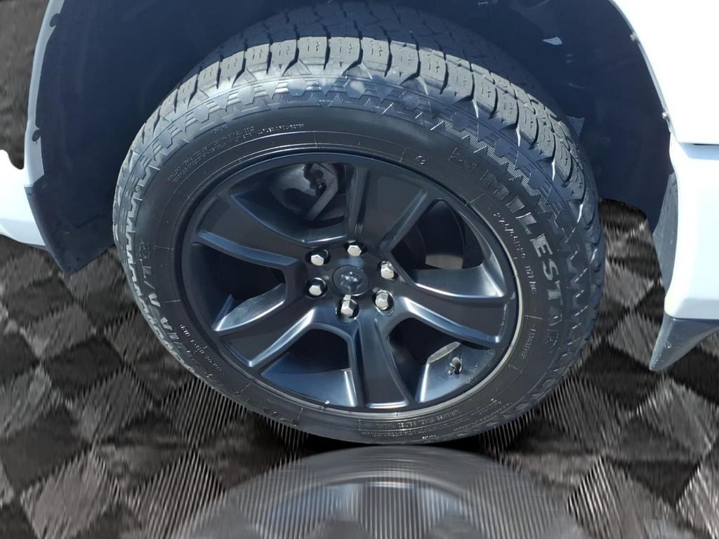 2022 RAM 1500 Big Horn Crew Cab 4x4 5'7' Box