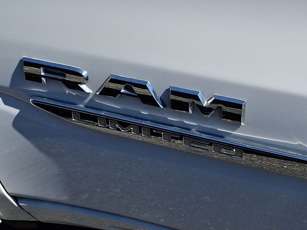 2023 RAM 1500 Limited Crew Cab 4x4 5'7' Box