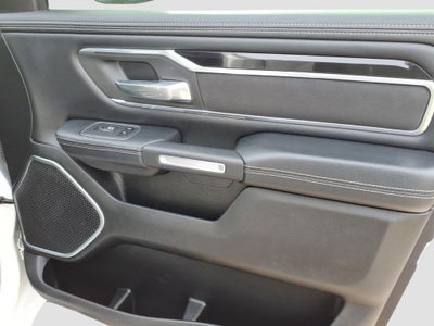 2020 RAM 1500 Laramie Crew Cab 4x4 5'7' Box