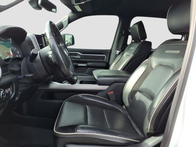 2020 RAM 1500 Laramie Crew Cab 4x4 5'7' Box