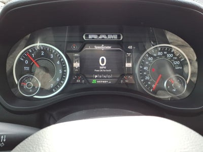 2020 RAM 1500 Laramie Crew Cab 4x4 5'7' Box