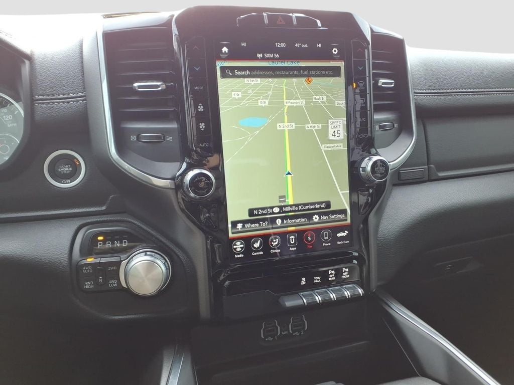 2020 RAM 1500 Laramie Crew Cab 4x4 5'7' Box