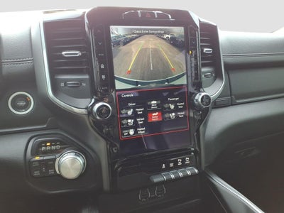 2020 RAM 1500 Laramie Crew Cab 4x4 5'7' Box
