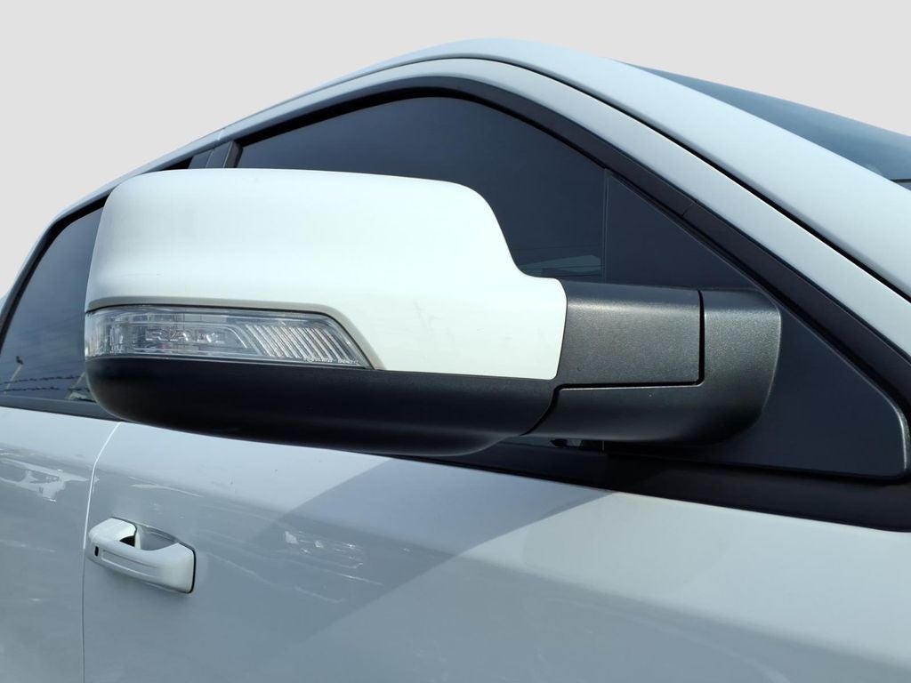 2020 RAM 1500 Laramie Crew Cab 4x4 5'7' Box