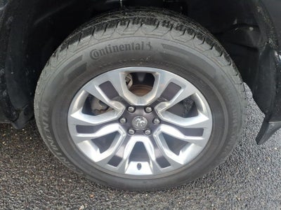 2020 RAM 1500 Laramie Longhorn Crew Cab 4x4 5'7' Box