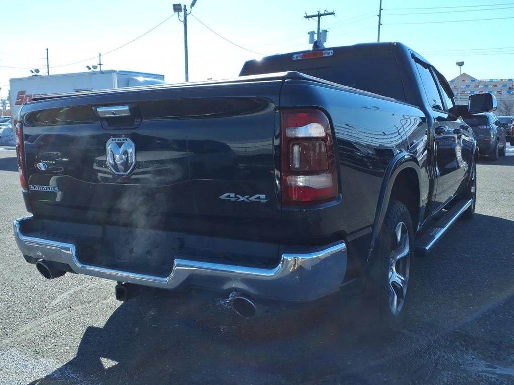 2019 RAM 1500 Laramie Crew Cab 4x4 6'4' Box