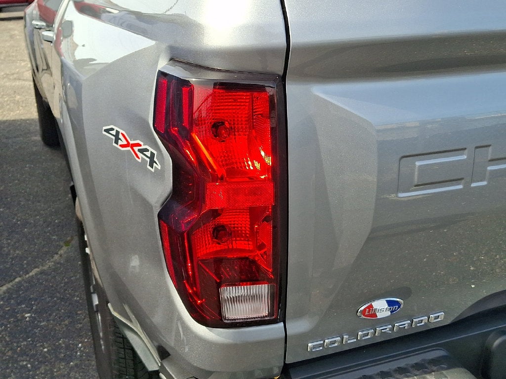 2023 Chevrolet Colorado 4WD Crew Cab Short Box LT