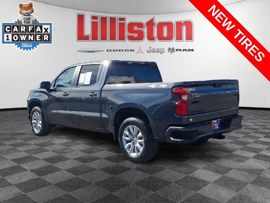 2021 Chevrolet Silverado 1500 4WD Crew Cab Short Bed Custom