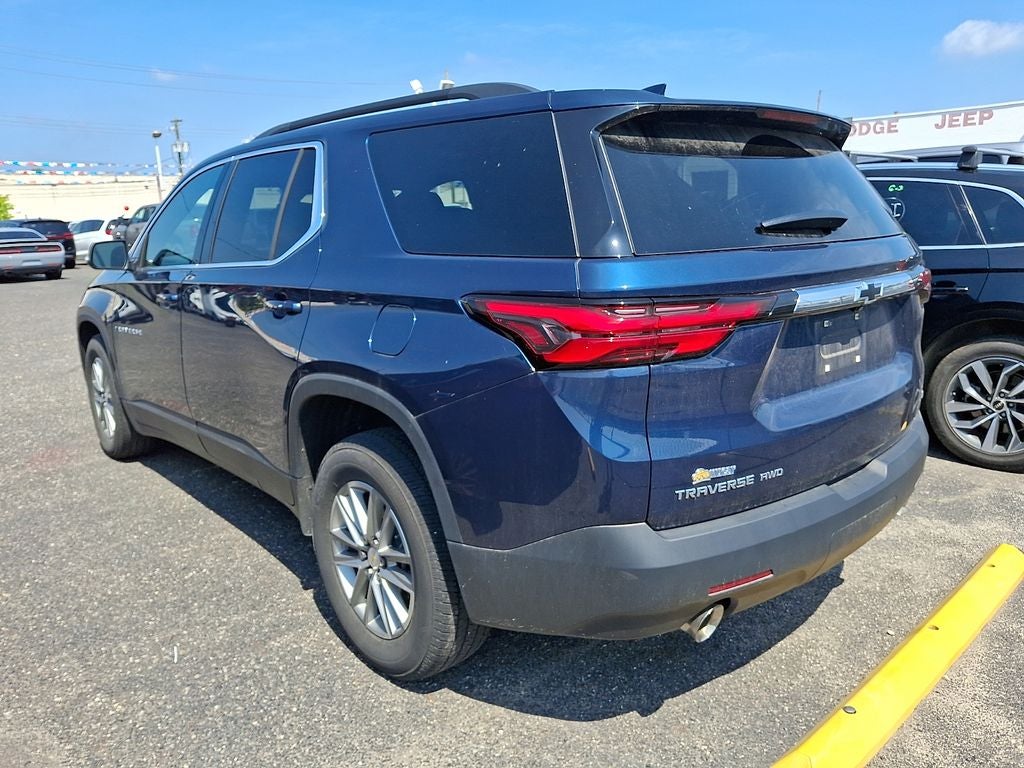 2023 Chevrolet Traverse AWD LT Cloth
