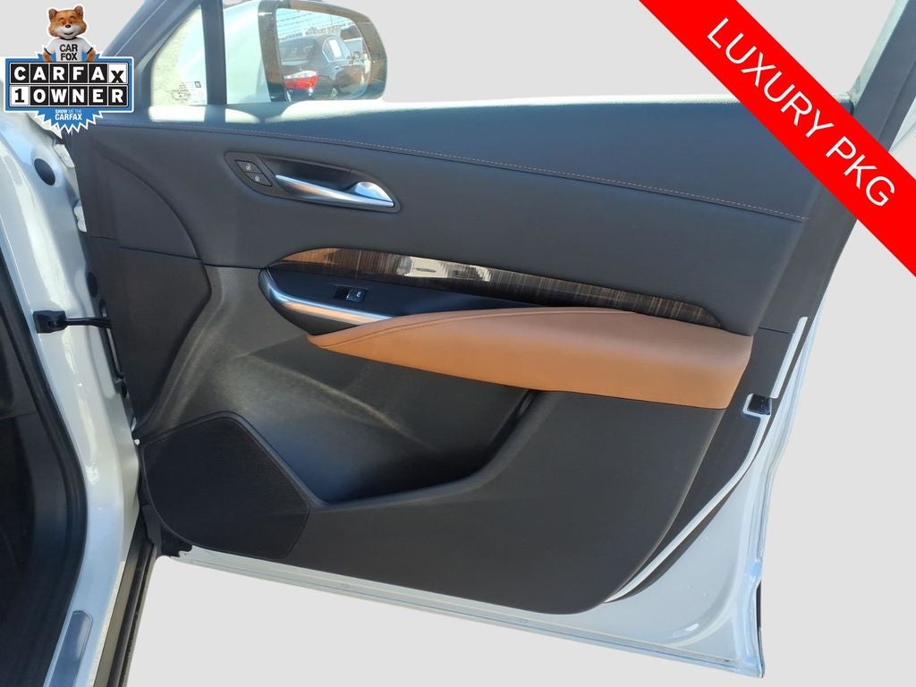 2022 Cadillac XT4 AWD Premium Luxury