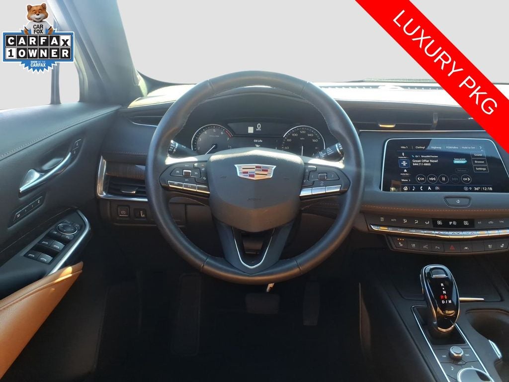 2022 Cadillac XT4 AWD Premium Luxury