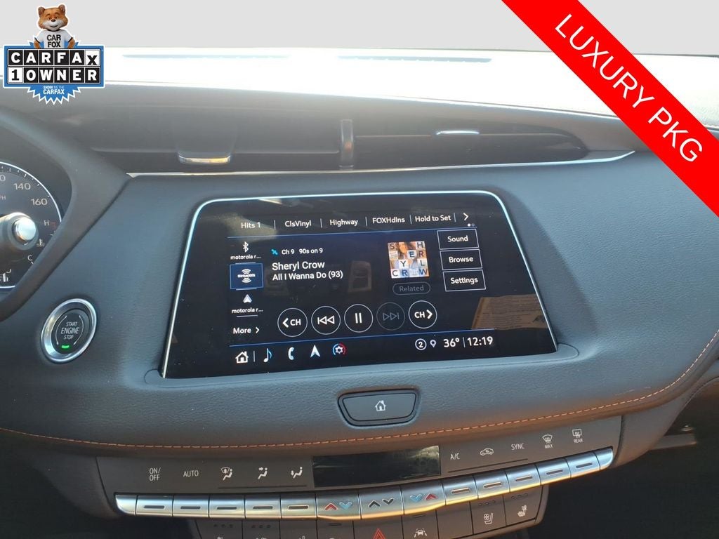 2022 Cadillac XT4 AWD Premium Luxury