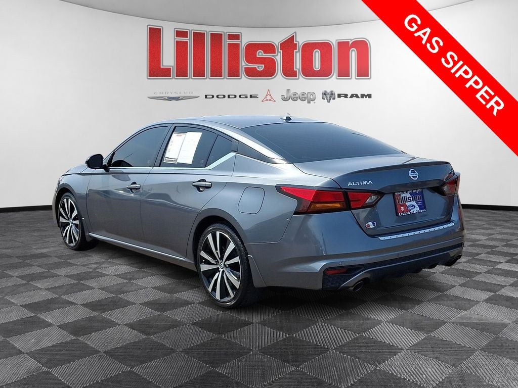 2021 Nissan Altima SR FWD