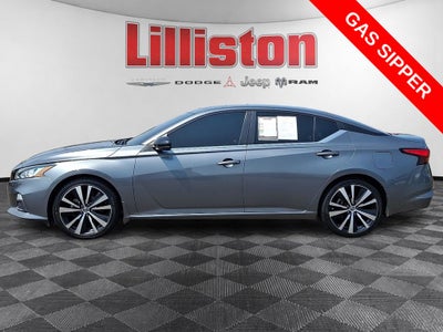 2021 Nissan Altima SR FWD