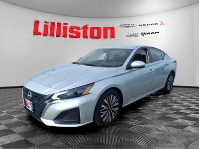 2023 Nissan Altima SV FWD