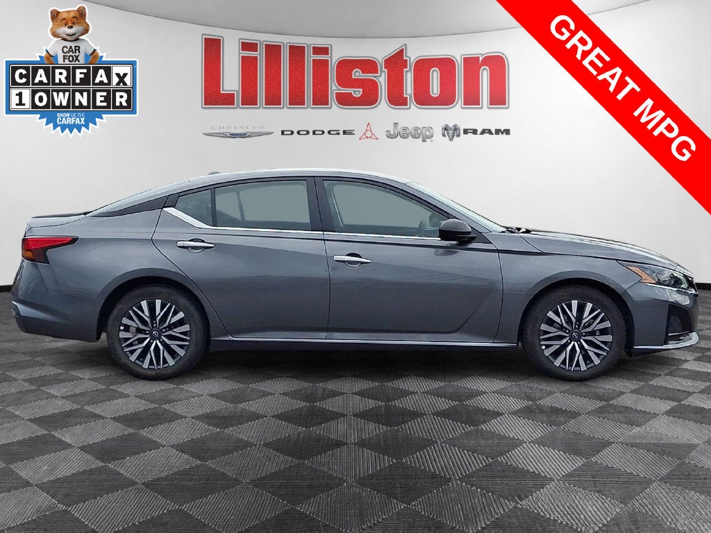 2025 Nissan Altima SV FWD