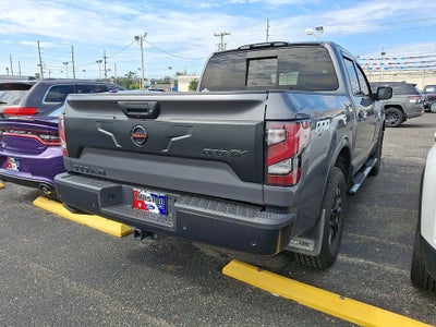 2021 Nissan TITAN Crew Cab PRO-4X 4x4